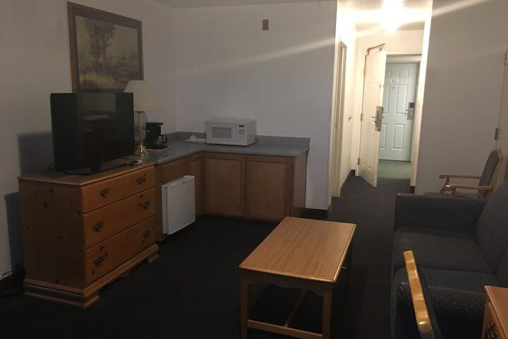 Room 27 of 41