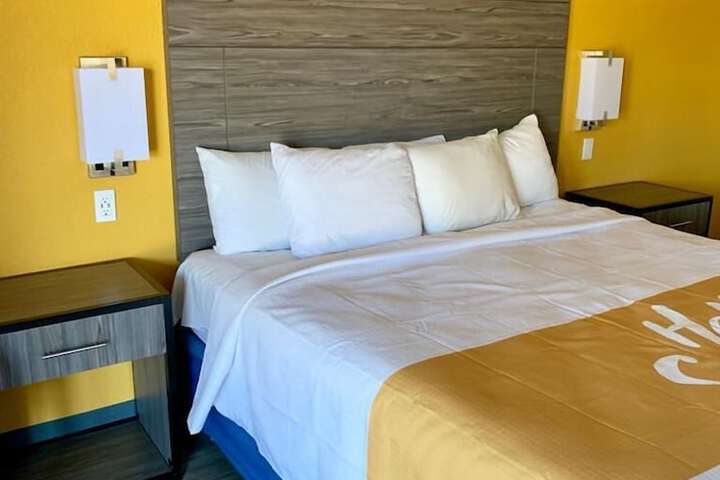 Room 2 of 23