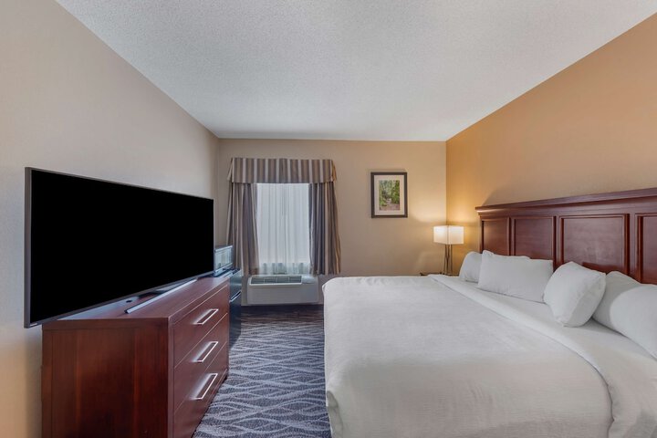 Room 28 of 41
