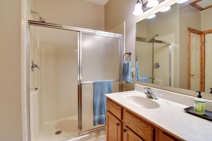 Scenic Views & Trail Access! Blue Ridge Mtns Condo