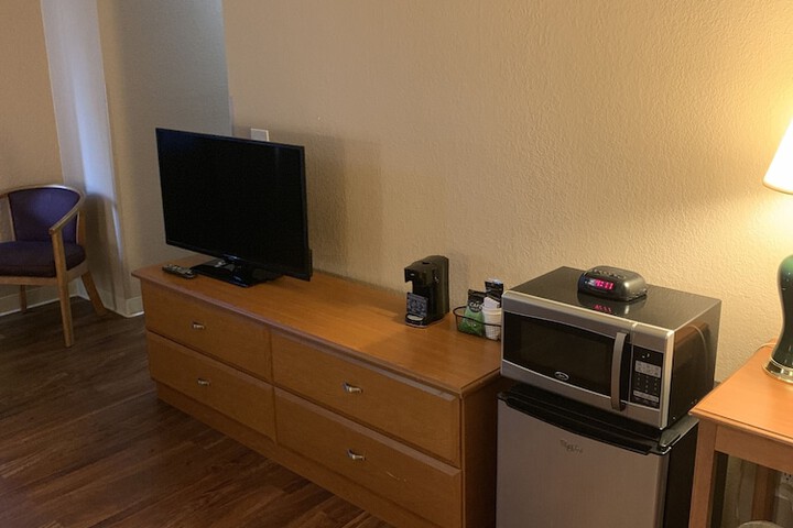 Super 8 by Wyndham Kingston