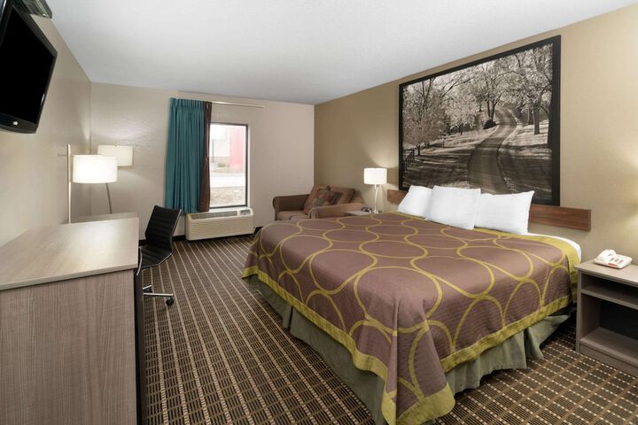 Room 14 of 35
