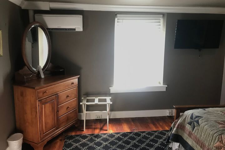 Room 15 of 64
