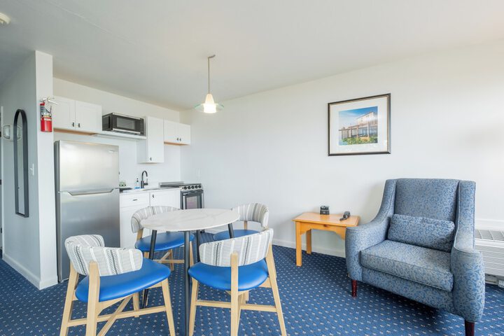 Aspinquid Resort