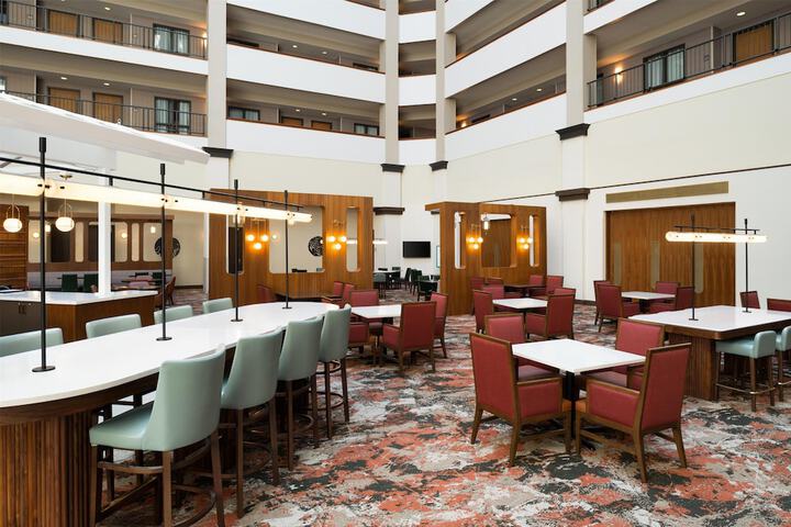 Embassy Suites by Hilton Charleston Airport Convention Ctr