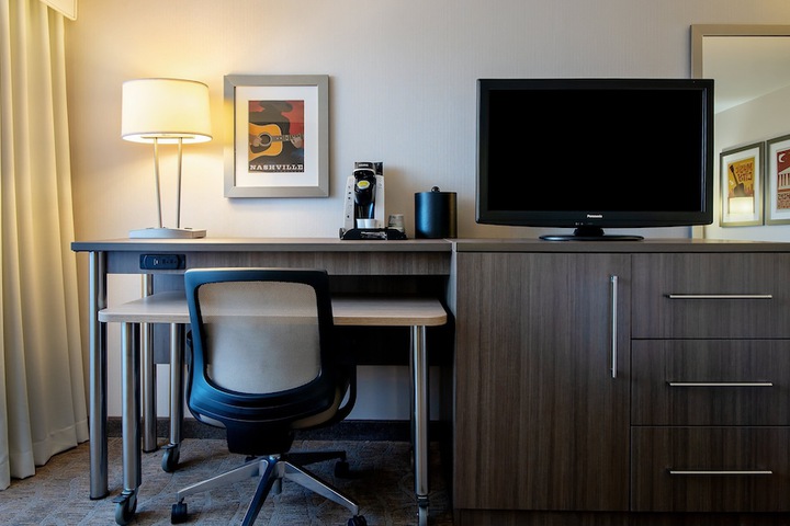 Room 25 of 74