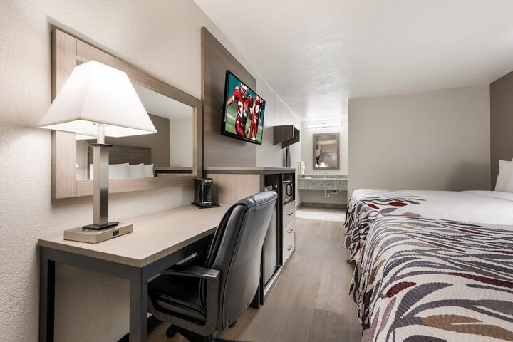 Room 14 of 30