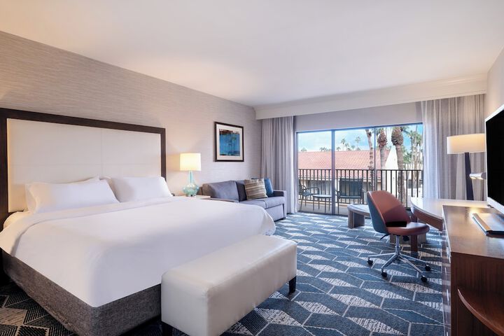 Crowne Plaza Phoenix - Chandler Golf Resort by IHG