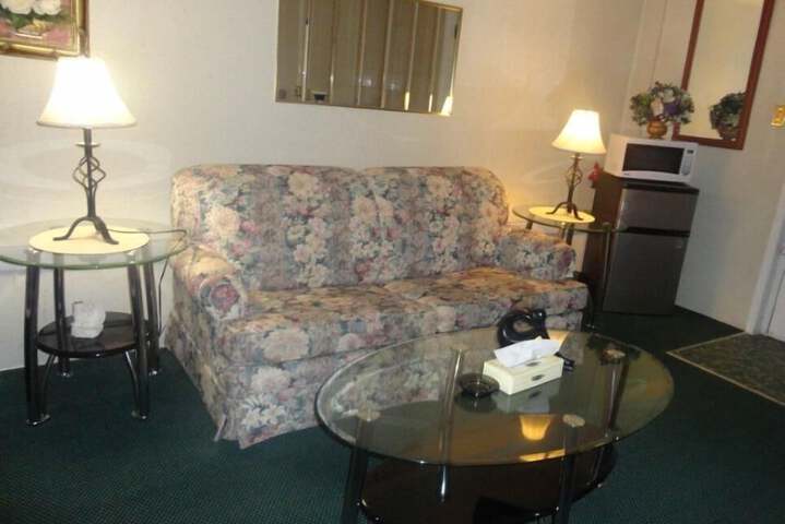 Room 27 of 43