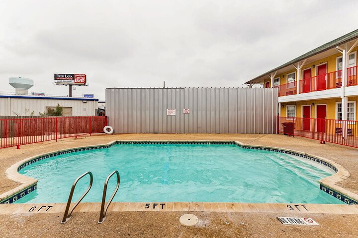 Pool 6 of 33