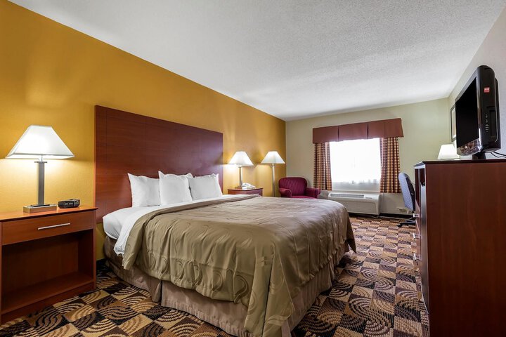 Room 10 of 29