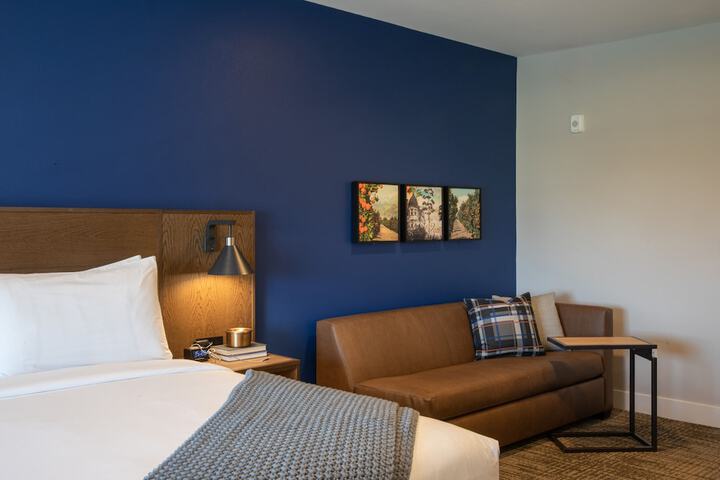 Room 30 of 44