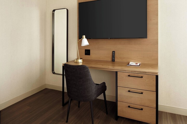Room 16 of 43