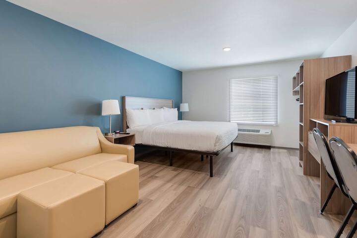Room 21 of 33