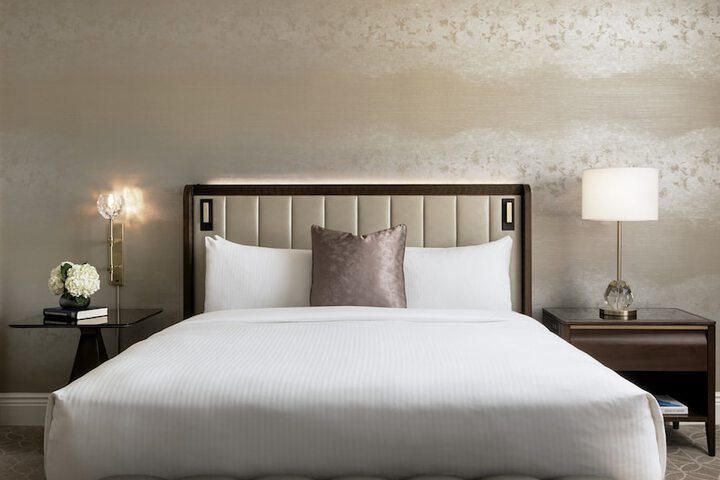 Fairmont Hotel Macdonald
