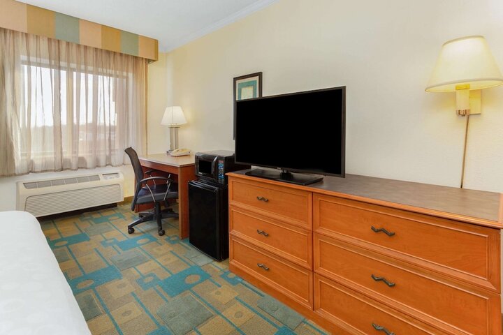 Room 12 of 29