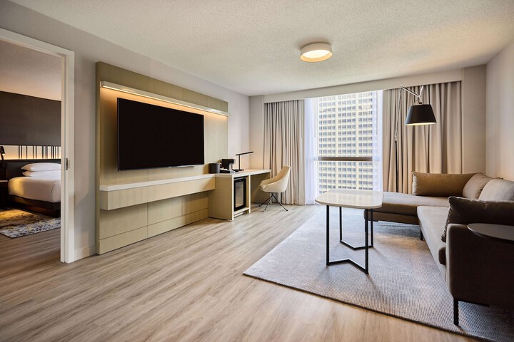 Room 53 of 162