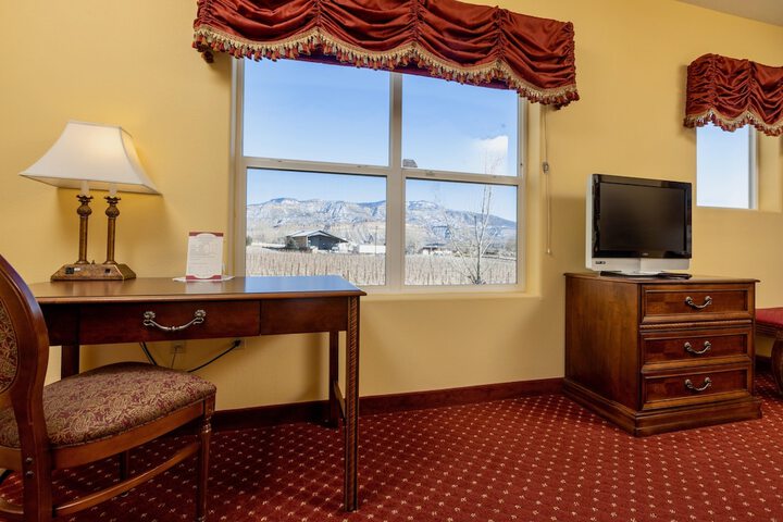 Room 17 of 33
