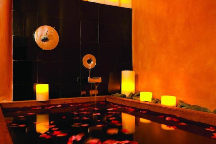 El Monte Sagrado Living Resort & Spa