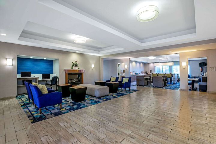 Hotel Interior 8 of 27