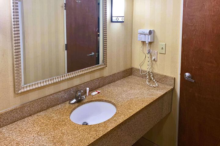 Spark by Hilton Catoosa Tulsa
