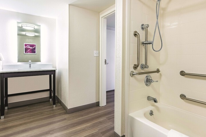 Room 15 of 47
