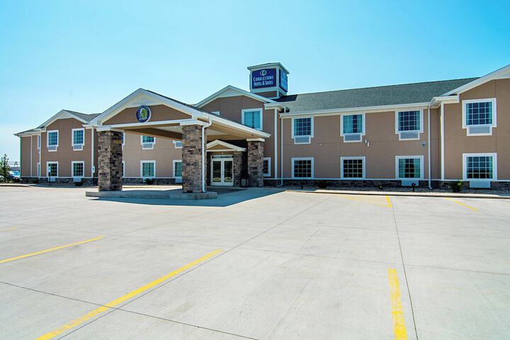 Cobblestone Hotel & Suites - Paxton