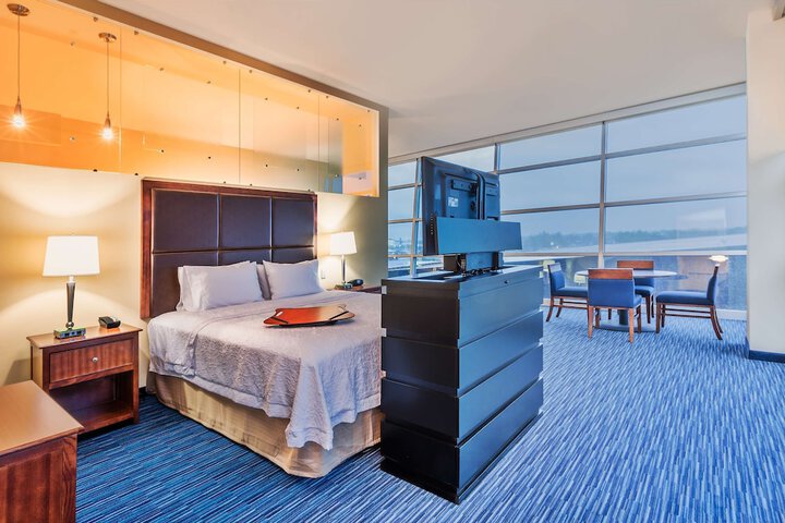 Room 16 of 31