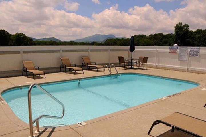 Pool 6 of 20