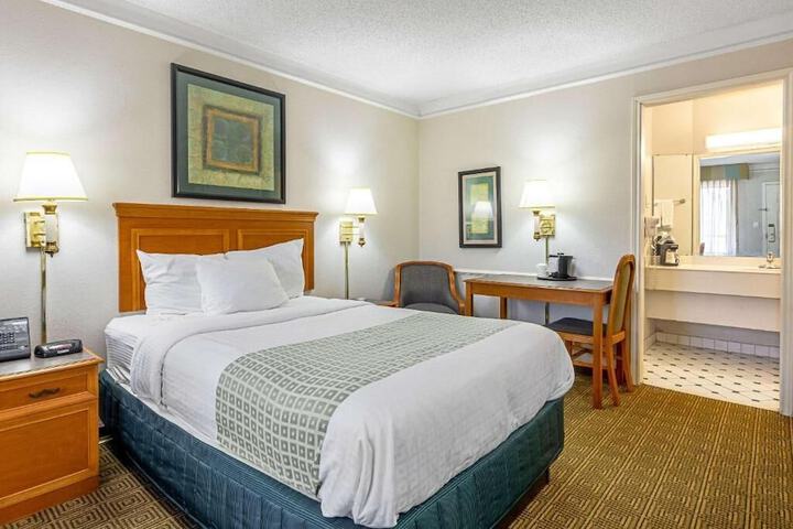 Rodeway Inn Huntsville West
