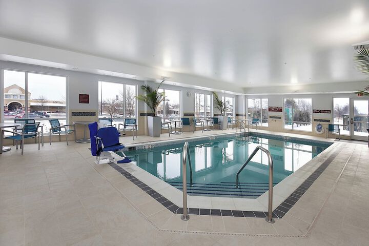 TownePlace Suites Grove City Mercer / Outlets