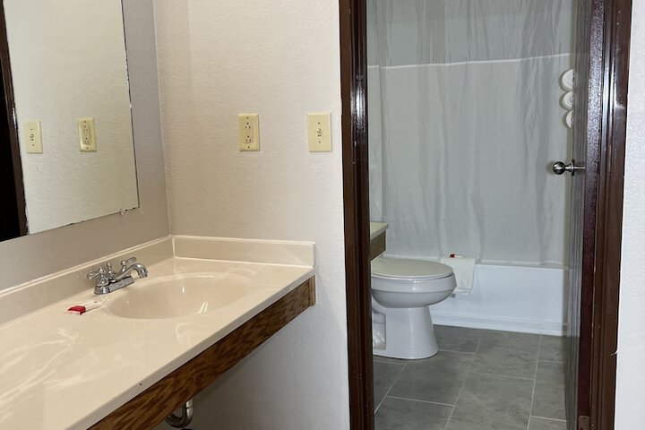 Days Inn by Wyndham Somerset PA I-70 I-76
