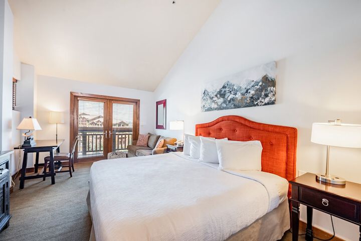 Room 204 of 261