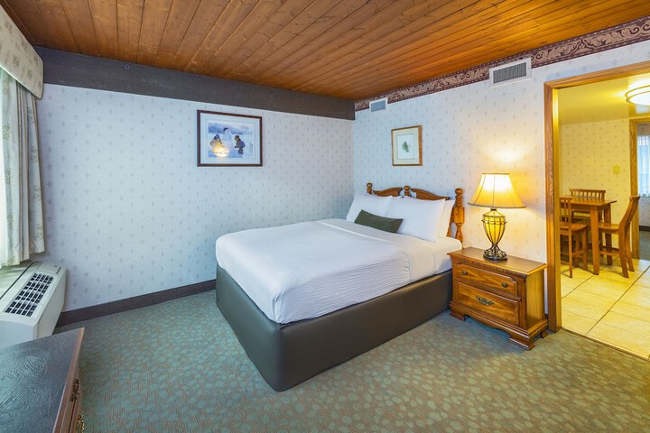 Room 27 of 92