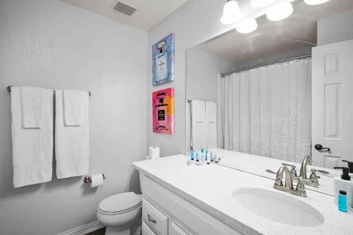 Upscale 4BR Cypress Home w Pool Hot Tub, Theater, Sleeps 20
