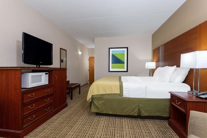 Room 19 of 39