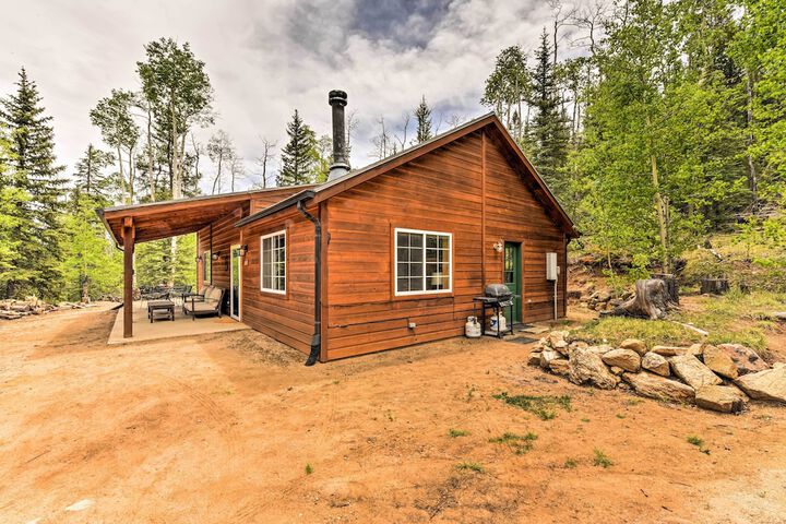 bobcat Trail Cabin on 3 Acres in Como!