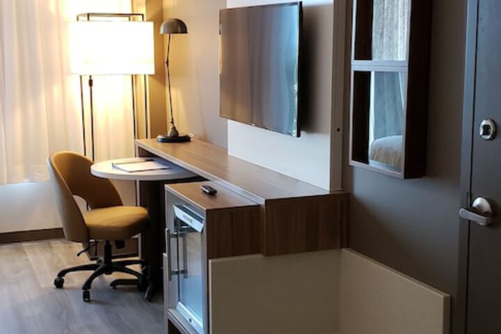 Room 39 of 64