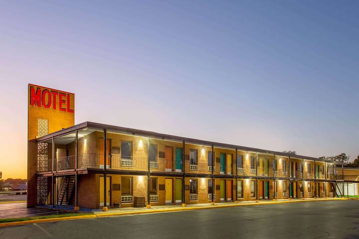 Hotel 2 of 25