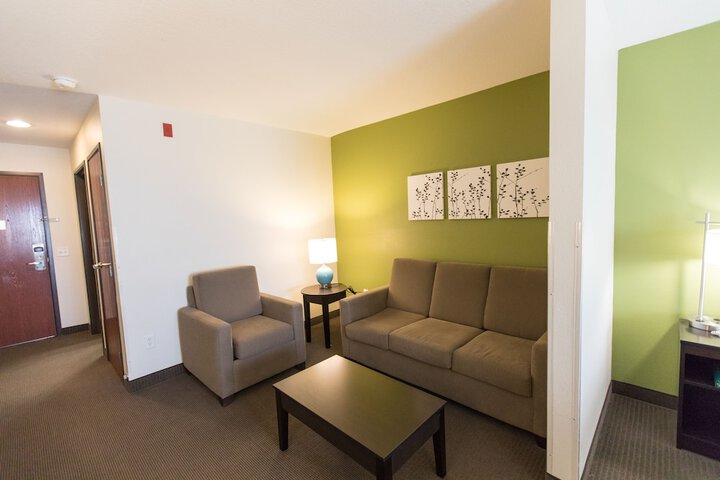 Room 25 of 107