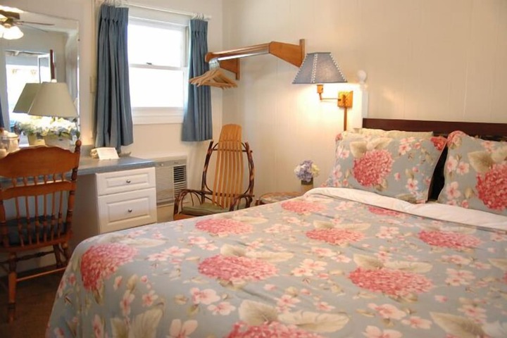 Room 164 of 191