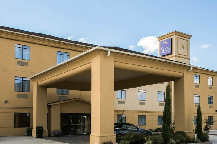 Hotel 2 of 43