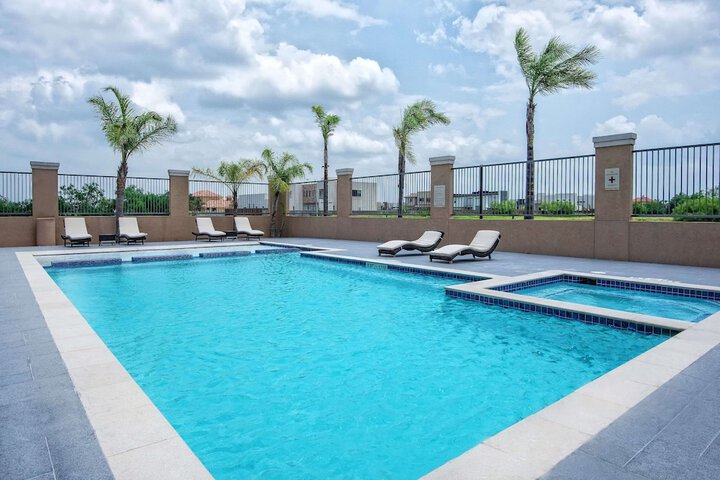 Pool 4 of 37