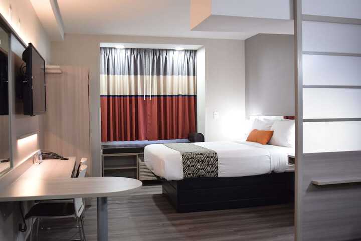 Room 41 of 53