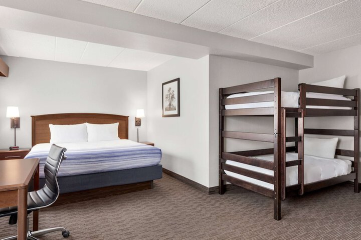 Room 12 of 50