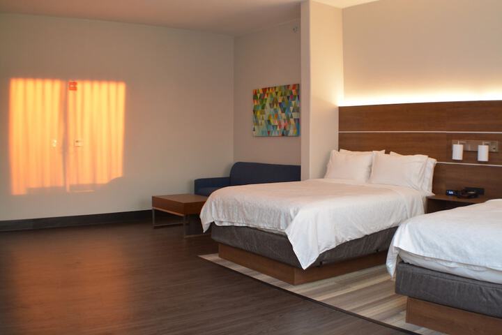 Room 13 of 42