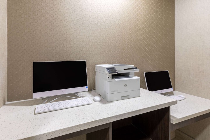 Business Center 56 of 56