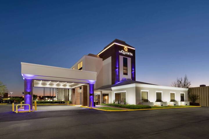 Hotel 6 of 70