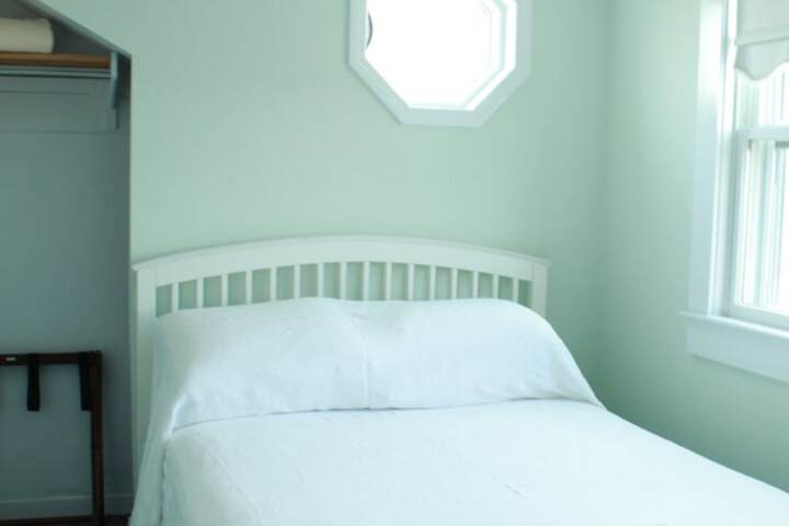 Room 279 of 468