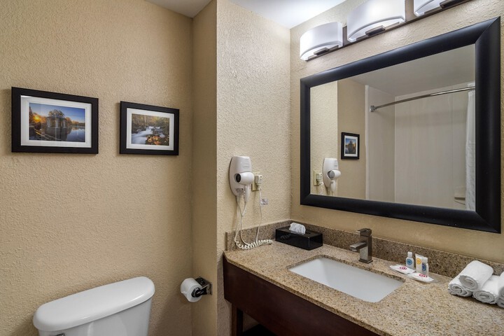 Room 10 of 47